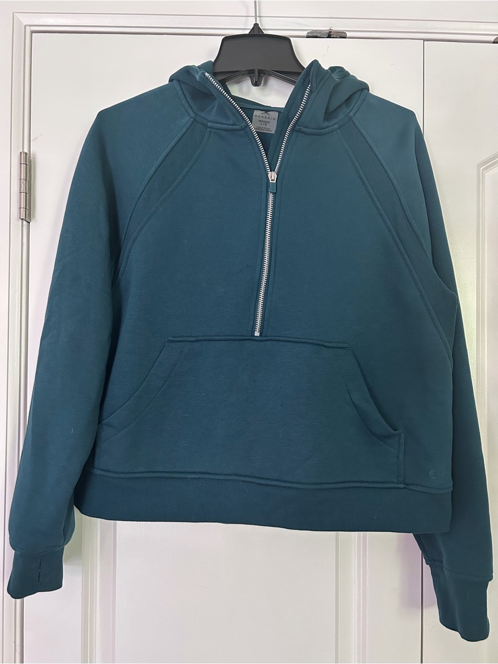 DANSKIN Womens Sz L Green Thumbholes Pullover Cropped Half Zip Hoodie Sweatshirt